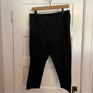 Girlfriend Collective Black Compressive High-Rise Capri